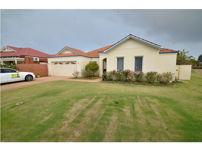 82 Ashmore Avenue, Canning Vale WA 6155