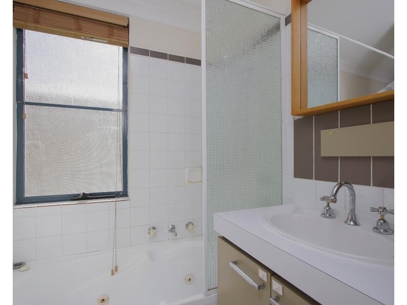 21 Brushbox Way, Huntingdale WA 6110