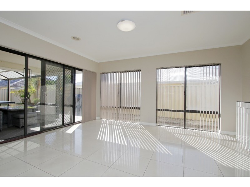 32 Shelduck Bend, Harrisdale WA 6112