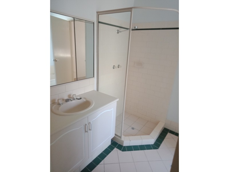 23/2 Glennis Close, Gosnells WA 6110