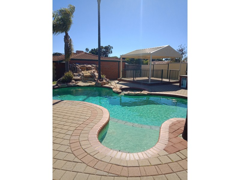 23/2 Glennis Close, Gosnells WA 6110