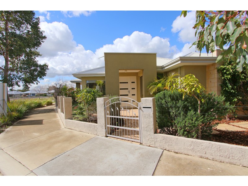 17 Brunonia Terrace, Harrisdale WA 6112