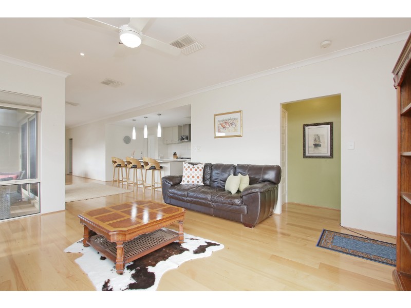 17 Brunonia Terrace, Harrisdale WA 6112