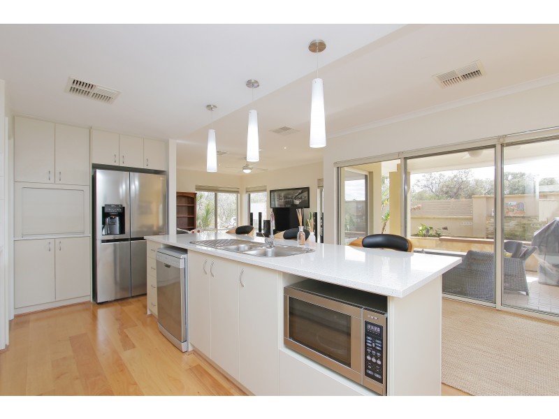 17 Brunonia Terrace, Harrisdale WA 6112