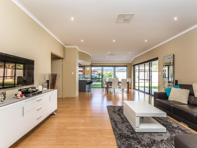 49 Walkingdale Promenade, Southern River WA 6110