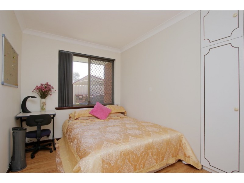24 Merino Court, Thornlie WA 6108