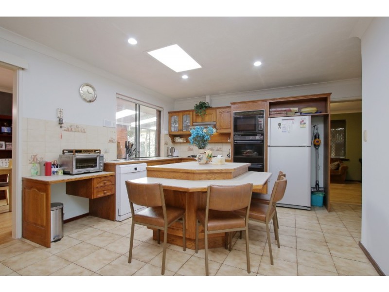 24 Merino Court, Thornlie WA 6108
