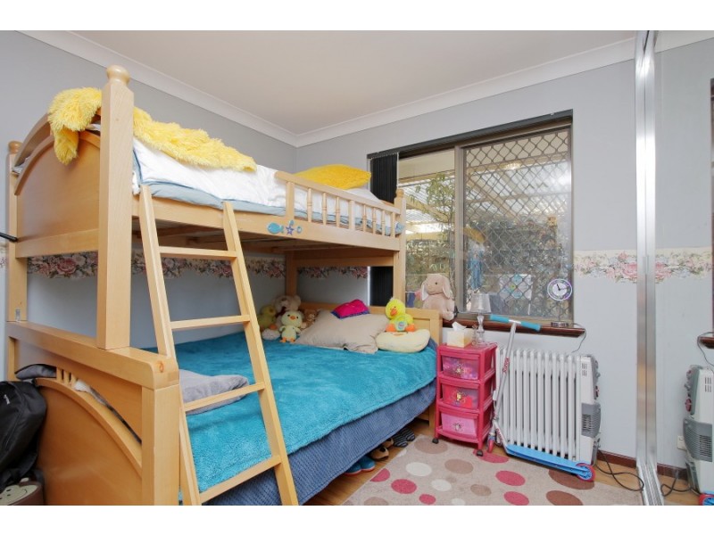 24 Merino Court, Thornlie WA 6108