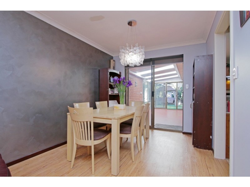 24 Merino Court, Thornlie WA 6108