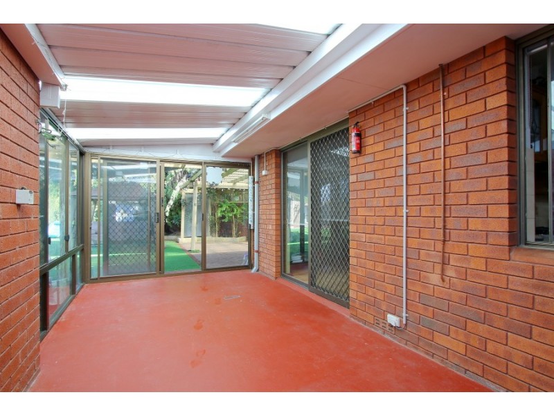 24 Merino Court, Thornlie WA 6108