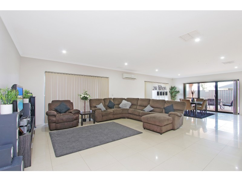 31 Whitehorse Drive, Harrisdale WA 6112