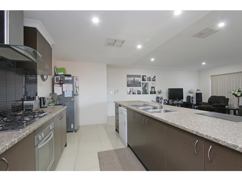 31 Whitehorse Drive, Harrisdale WA 6112