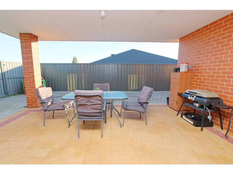 31 Whitehorse Drive, Harrisdale WA 6112