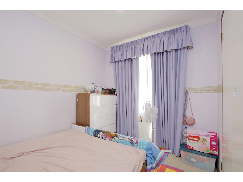 4 Clowes Court, Thornlie WA 6108