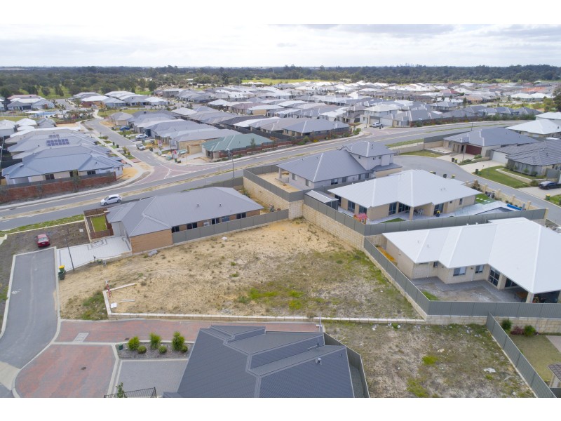 9 Worcester Bend, Piara Waters WA 6112