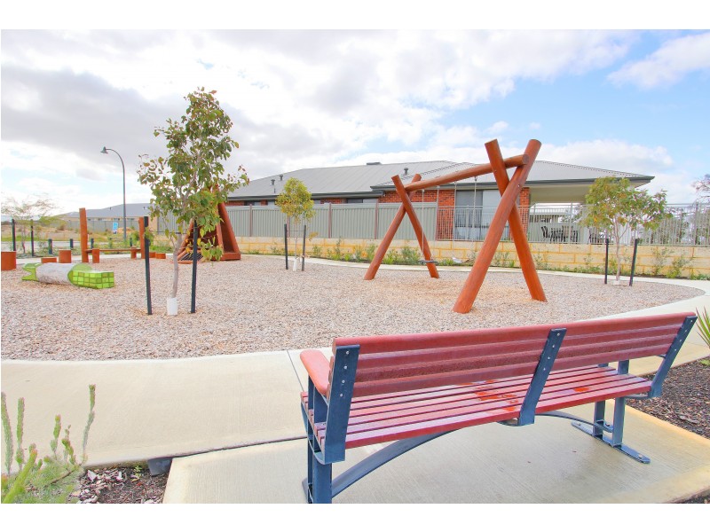 9 Worcester Bend, Piara Waters WA 6112