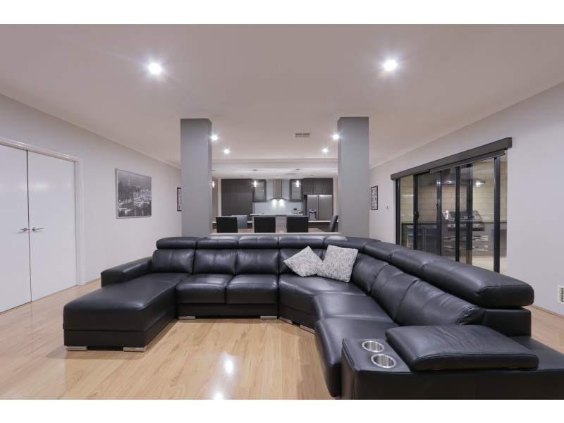 20 Falkner Road, Harrisdale WA 6112