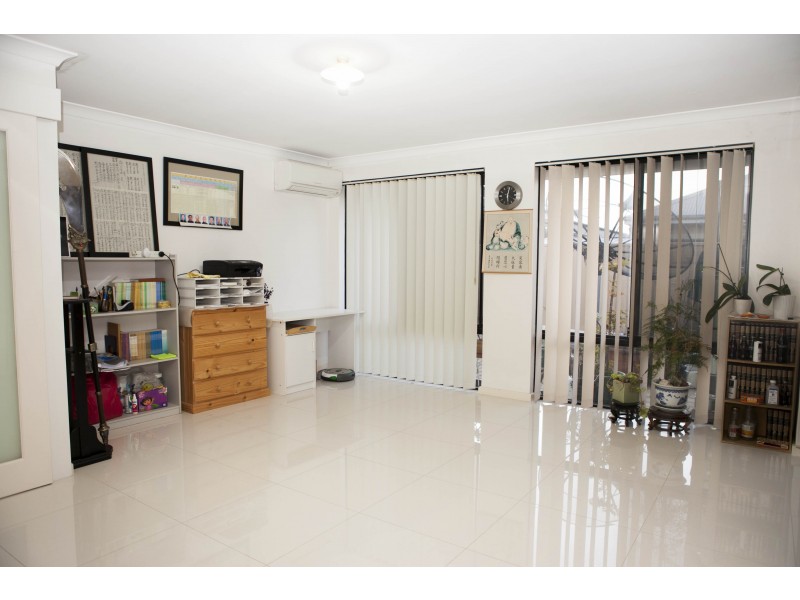 10 Calne Place, Maddington WA 6109