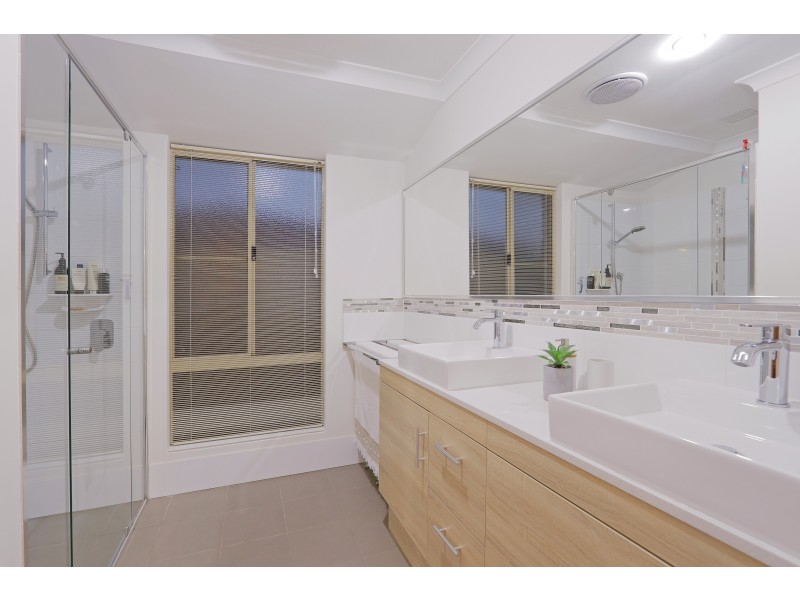 42 Bremner Circle, Canning Vale WA 6155