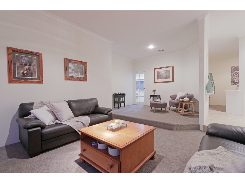 42 Bremner Circle, Canning Vale WA 6155
