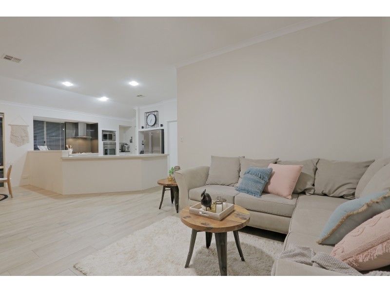 42 Bremner Circle, Canning Vale WA 6155