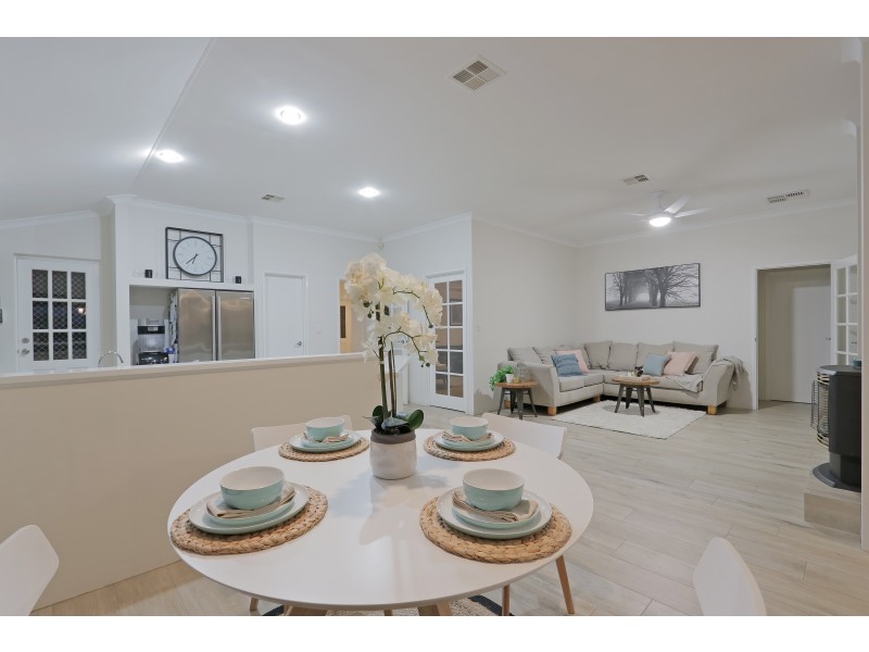 42 Bremner Circle, Canning Vale WA 6155