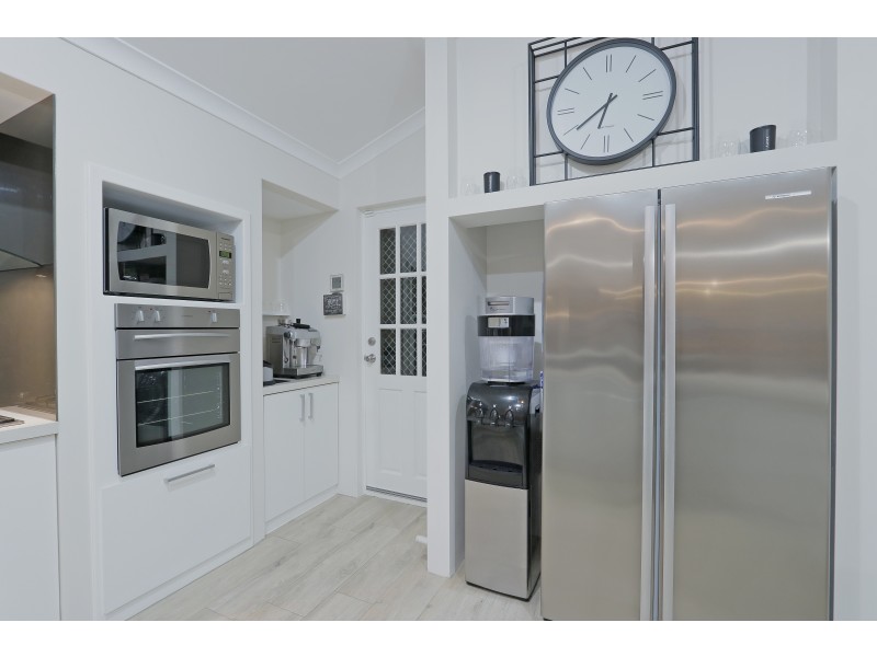 42 Bremner Circle, Canning Vale WA 6155