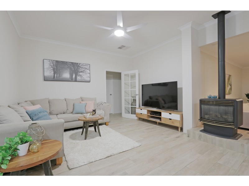 42 Bremner Circle, Canning Vale WA 6155