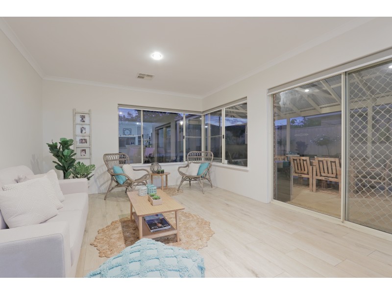 42 Bremner Circle, Canning Vale WA 6155