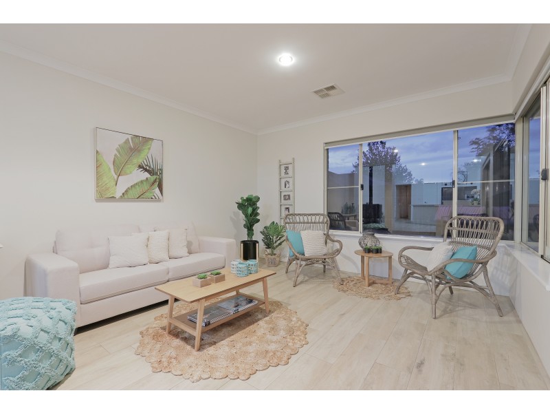 42 Bremner Circle, Canning Vale WA 6155