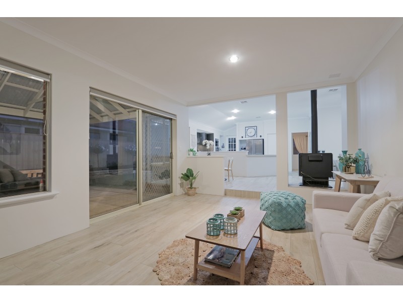 42 Bremner Circle, Canning Vale WA 6155