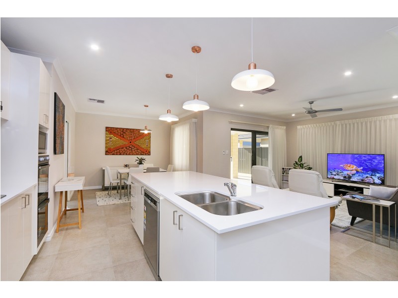 67 Wyoming Loop, Harrisdale WA 6112