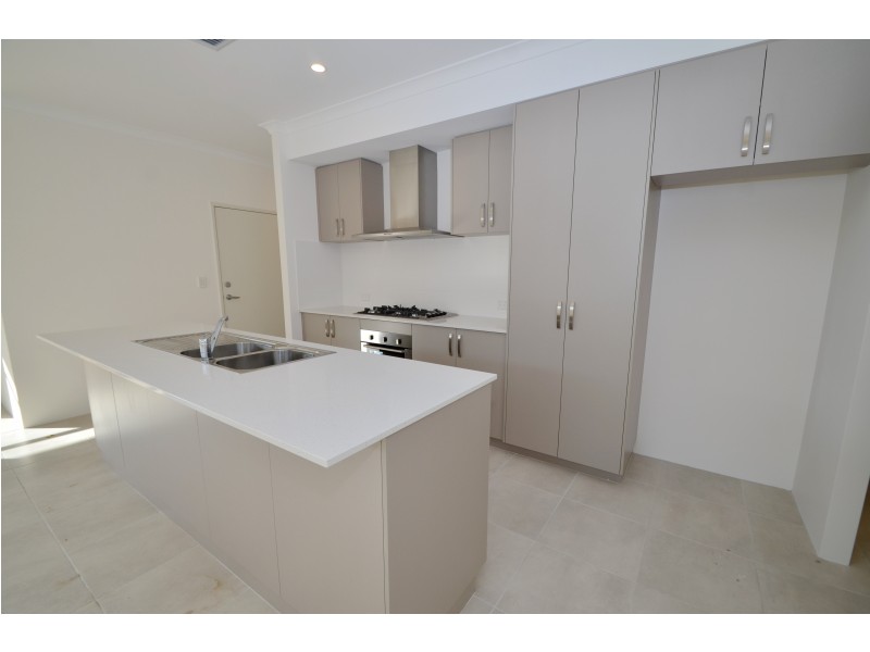 B/127 Thomas Street, East Cannington WA 6107