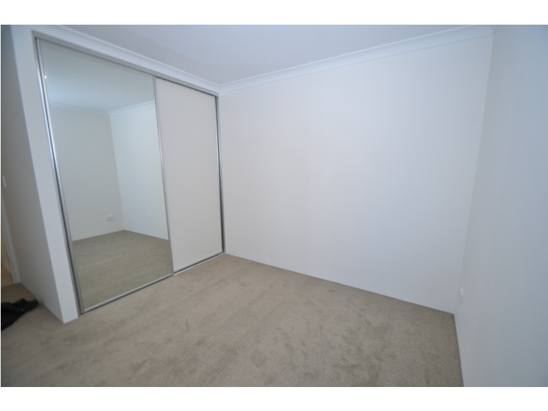 B/127 Thomas Street, East Cannington WA 6107