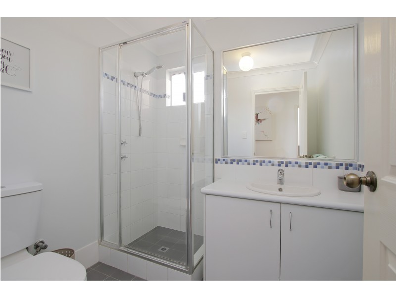 2/194 Boardman Road, Canning Vale WA 6155