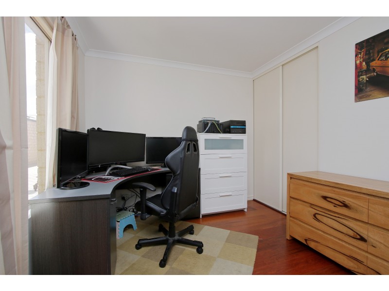 2/194 Boardman Road, Canning Vale WA 6155