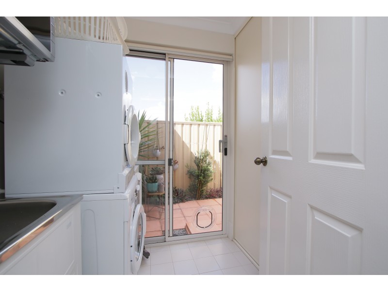 2/194 Boardman Road, Canning Vale WA 6155