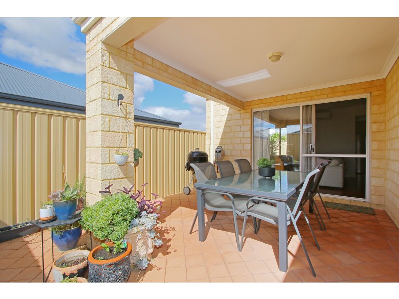 2/194 Boardman Road, Canning Vale WA 6155