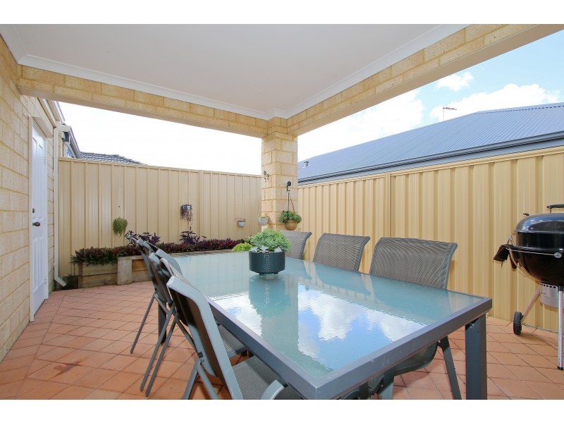 2/194 Boardman Road, Canning Vale WA 6155