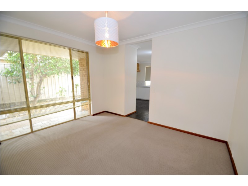 36 Pioneer Drive, Thornlie WA 6108