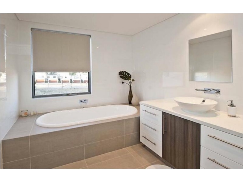 3 Herndon Close, Cannington WA 6107