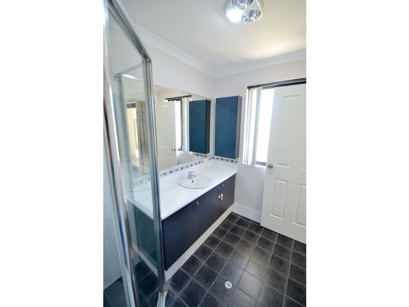 2/30 Temby Street, Beckenham WA 6107