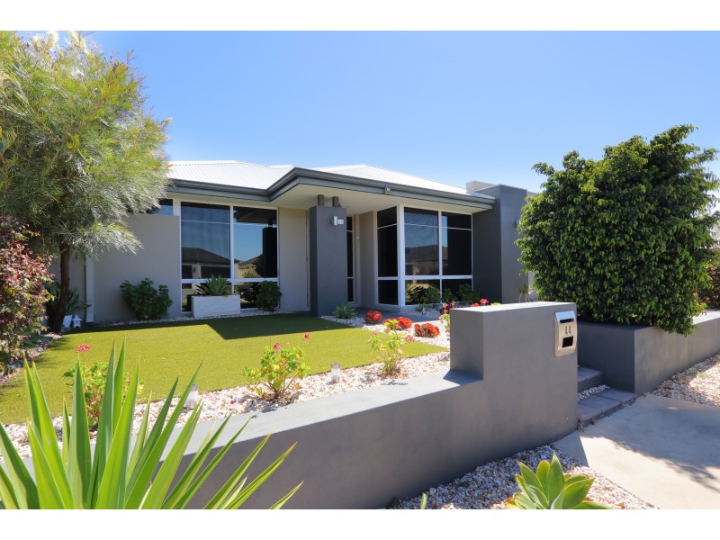 44 Bordeaux Parade, Piara Waters WA 6112