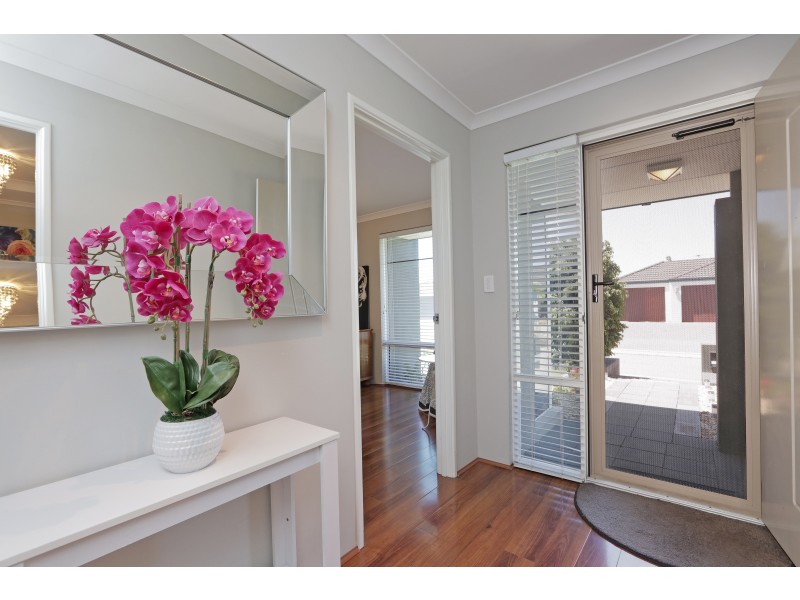 44 Bordeaux Parade, Piara Waters WA 6112