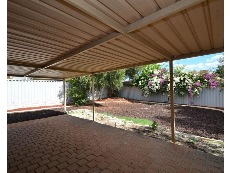 9 Mulline Court, Maddington WA 6109