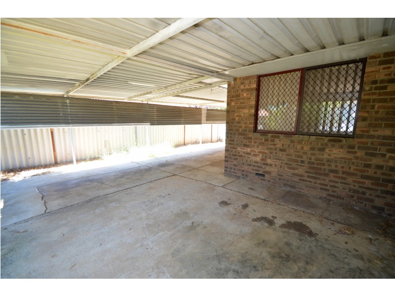 4 Nattai Court, Armadale WA 6112