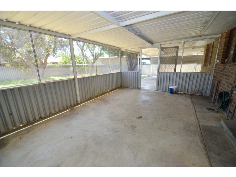 4 Nattai Court, Armadale WA 6112