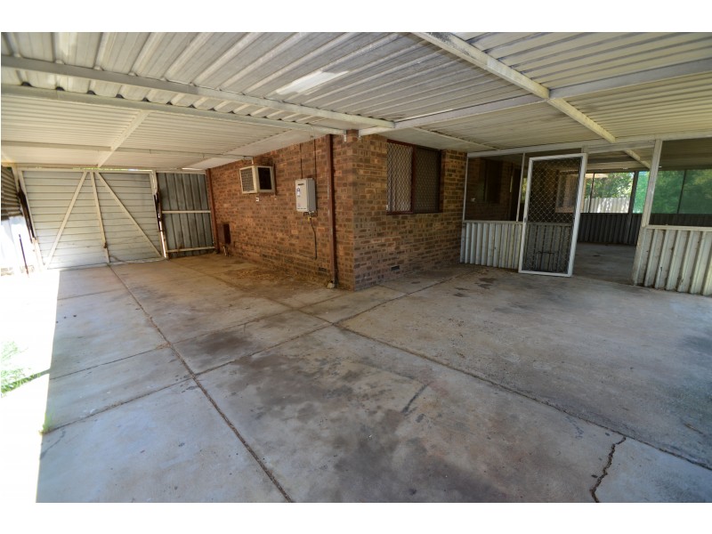 4 Nattai Court, Armadale WA 6112