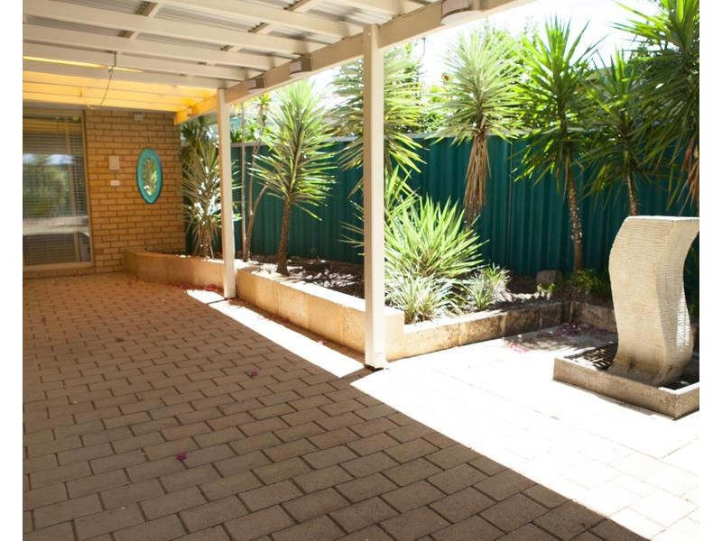 13 Glenarber Way, Willetton WA 6155