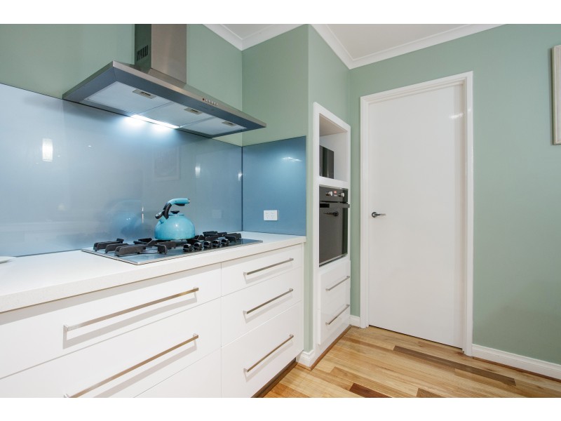 35 Bordeaux Parade, Piara Waters WA 6112